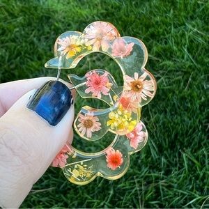 Scalloped Edge Hoop Real Pressed Flower Resin Earrings Pink Yellow